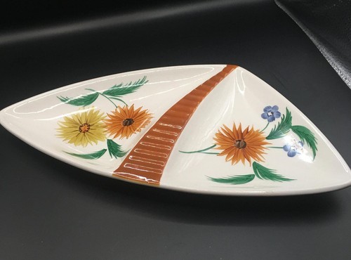 Vintage divided triangular