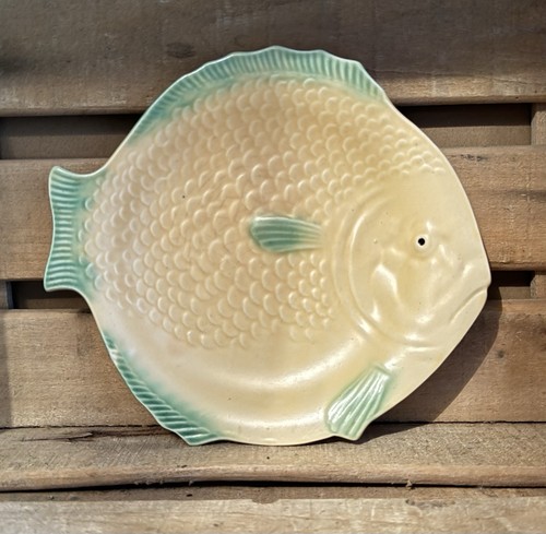 Vintage kitsch aged pottery - aged,